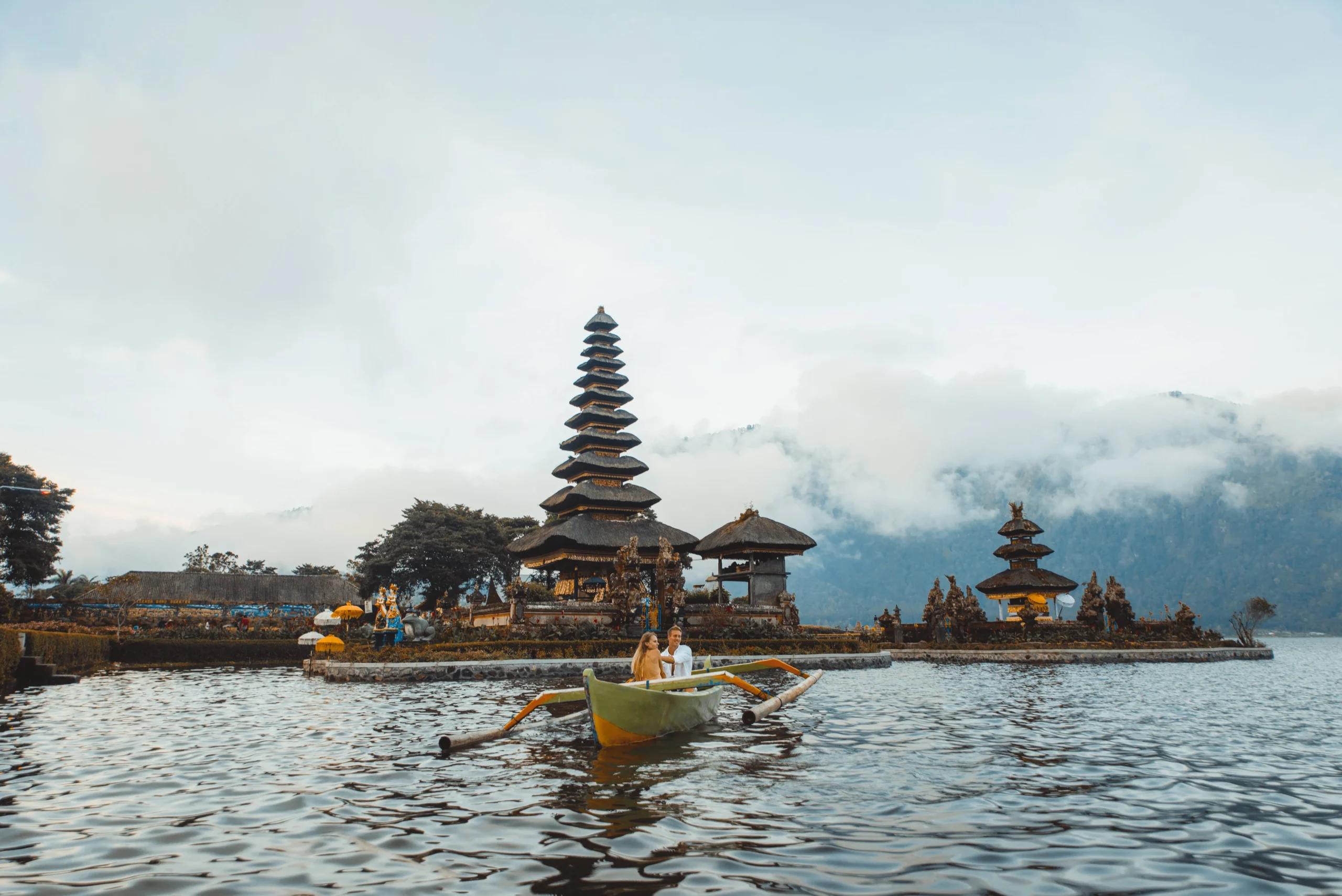 Indonesia couple traveling